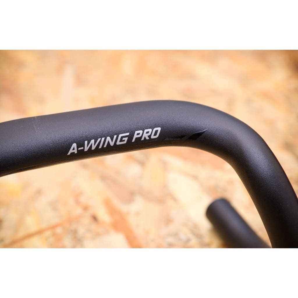 Ghidong A-Wing Pro 460mm-1 Ghidong tay lái xe đạp, hiệu FSA A-WING PRO AGX ALLOY HANDLEBAR - Ảnh 3