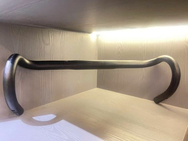 (Hàng cũ) Ghi đông Bontrager Elite Isozone VR-CF dài 440mm - Ảnh 1
