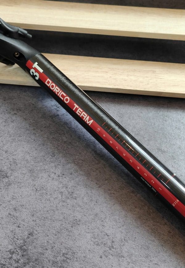 Cốt yên 3T Doric Team SB25, size 31.6mm, chất liệu Carbon dài 350mm (Hàng không hộp) - Ảnh 1