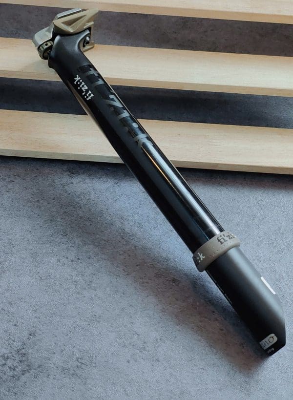 Cốt yên Fizik Cyrano SB25, size 31.6mm, chất liệu Carbon dài 350mm (Hàng không hộp) - Ảnh 1
