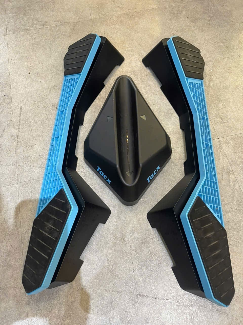 tacx neo motion plates-2 (Hàng cũ) Tacx NEO Motion Plates - Ảnh 1